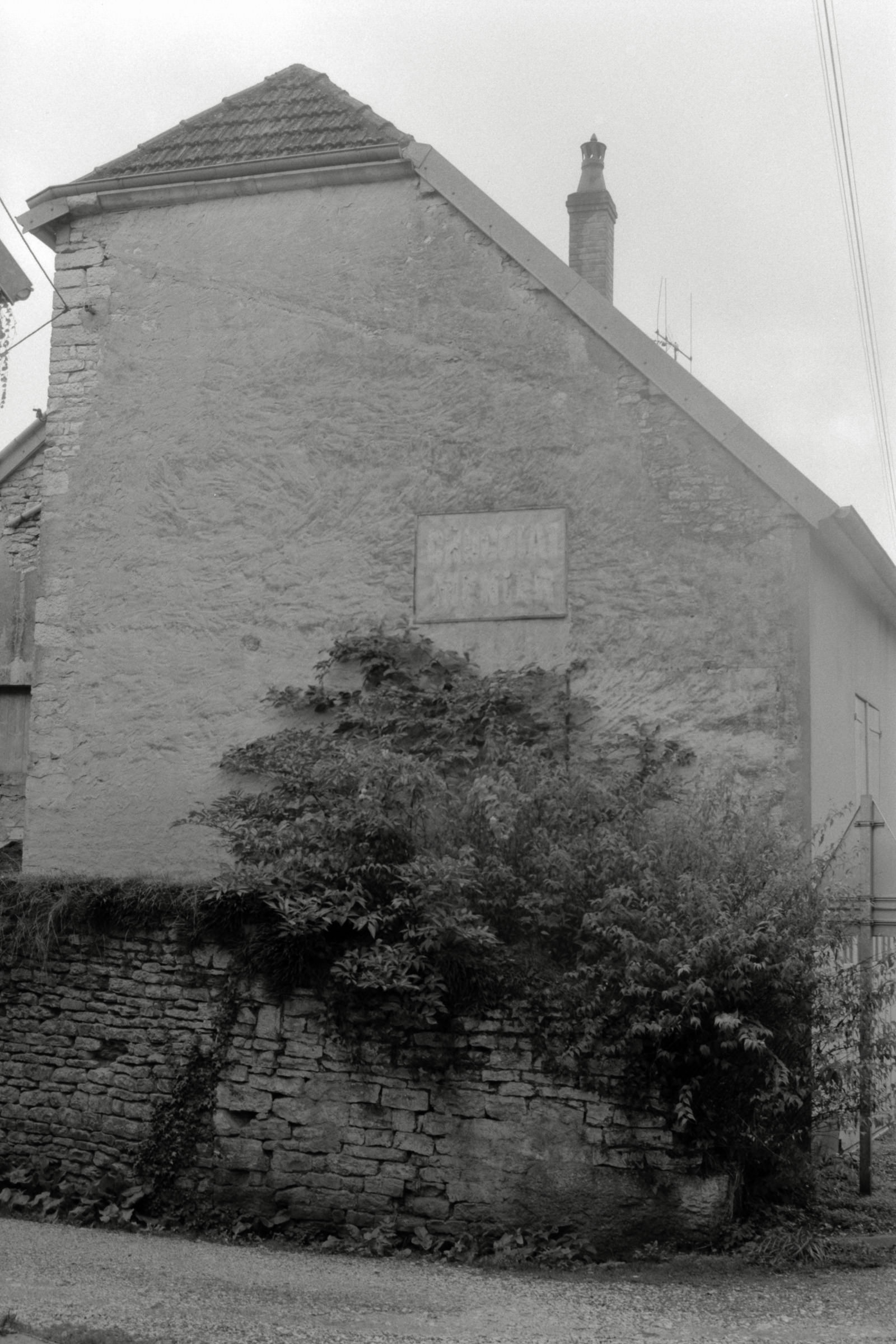 AHP F1990 09 005 sc250506 img07 NLP